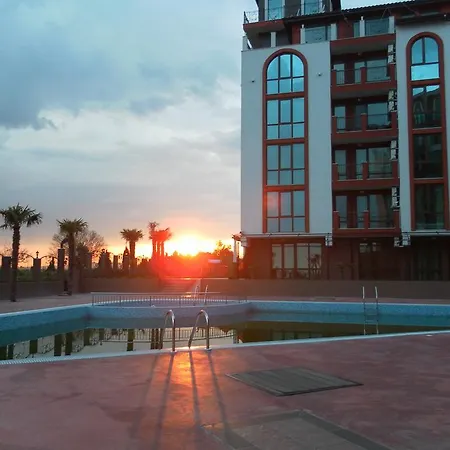 Single Studio In Chateau Del Marina Νεσέμπαρ