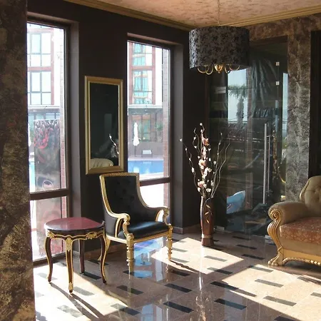 Single Studio In Chateau Del Marina